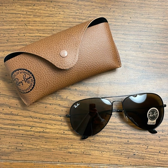 Aviator Raybans - Picture 2 of 3